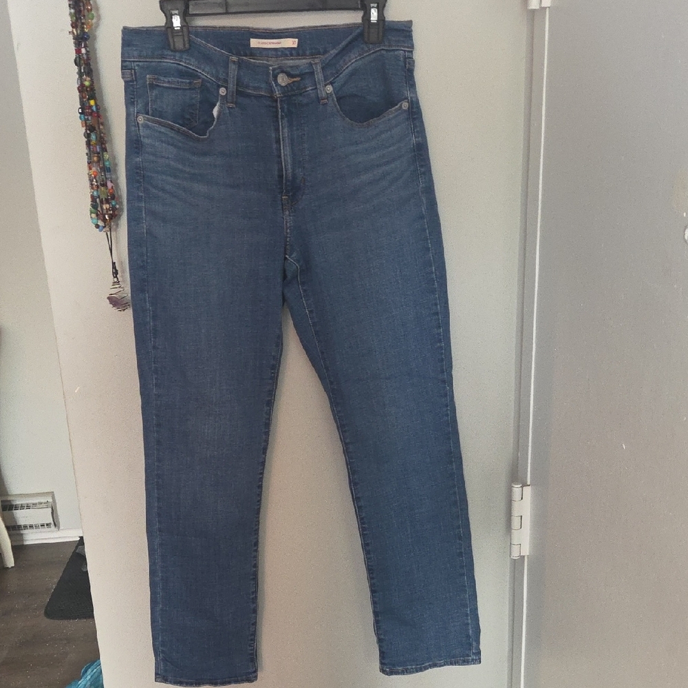 Levi's Women's Straight Leg Blue Jeans